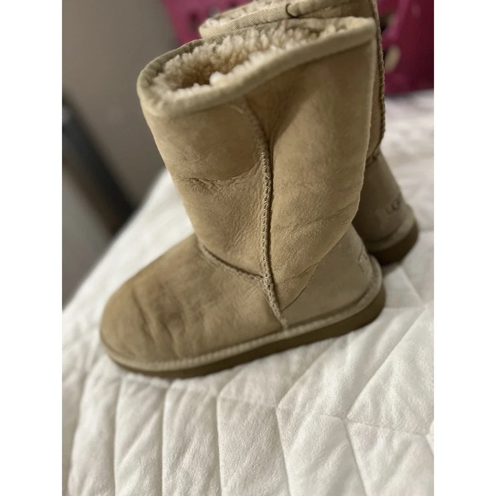 Ugg Australia Boots Womens 6 Classic Short Mid Winter Sheepskin Lined‎ 5825 Sand